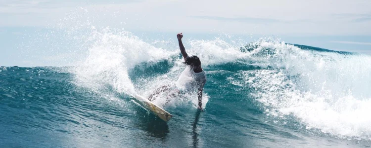 Surfing Lombok
