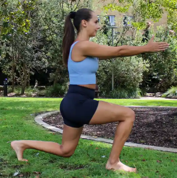 High Knee to Lunge with Twist (2)