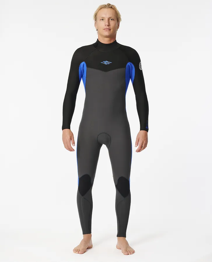 Modelo con traje de neopreno Dawn Patrol de Rip Curl