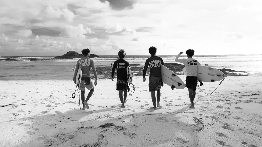 LMBK Surfhouse guest surfing